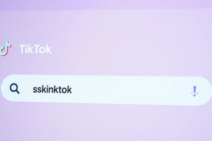 TikTok keresőfelülete az extrém soványság ellenőrzéséért.